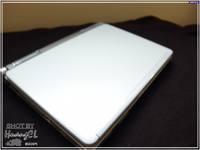 [炒冷飯] 富士通 LIFEBOOK NB P7010  2005年式 VS 2004年式 黑白雙雄...(多圖)