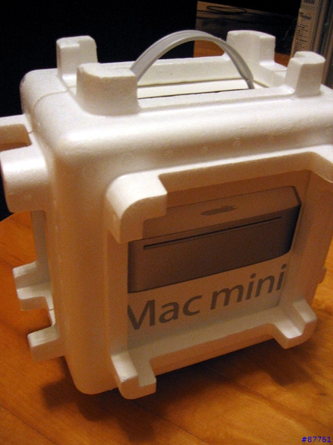 [勸敗]冒著風雨Mac Mini台灣版到手(拆箱記)