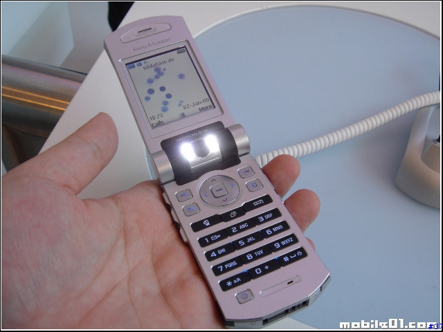 【2005 漢諾威Cebit展 】SonyEricsson Z800i篇