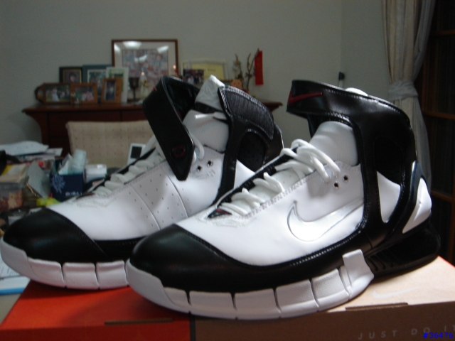 我的新戰靴..Nike Air Zoom Huarache 2K5