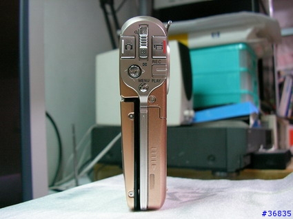 [分享] Sanyo C5 古銅金 (圖片)