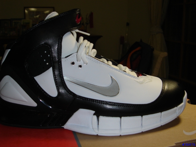 我的新戰靴..Nike Air Zoom Huarache 2K5