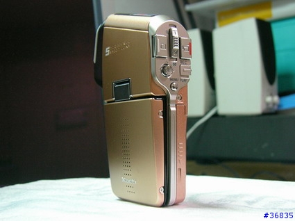 [分享] Sanyo C5 古銅金 (圖片)