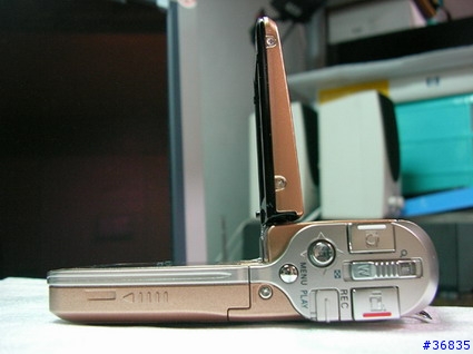 [分享] Sanyo C5 古銅金 (圖片)