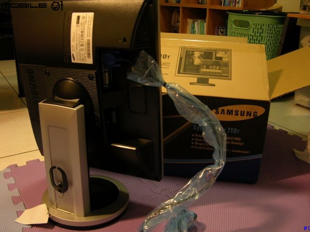 [分享]samsung 17吋LCD 上下左右樣樣行~710T