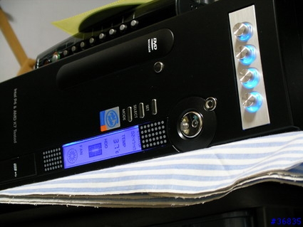 [分享] Sanyo C5 古銅金 (圖片)