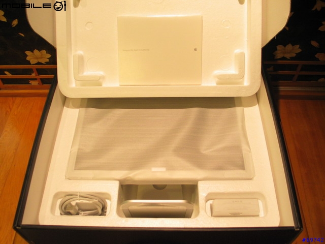 [MoMo桑分享] Apple Cinema Display 20" + Mac Mini + BT Mouse & Keyboard