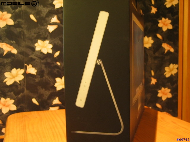 [MoMo桑分享] Apple Cinema Display 20" + Mac Mini + BT Mouse & Keyboard