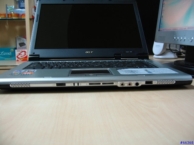 Acer Aspire 1692 小改款面面觀 + [小撇步]解決沒裝電池支稱點的問題!