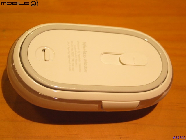 [MoMo桑分享] Apple Cinema Display 20" + Mac Mini + BT Mouse & Keyboard