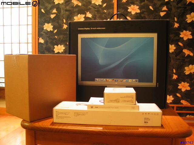 [MoMo桑分享] Apple Cinema Display 20" + Mac Mini + BT Mouse & Keyboard