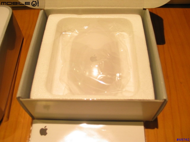 [MoMo桑分享] Apple Cinema Display 20" + Mac Mini + BT Mouse & Keyboard