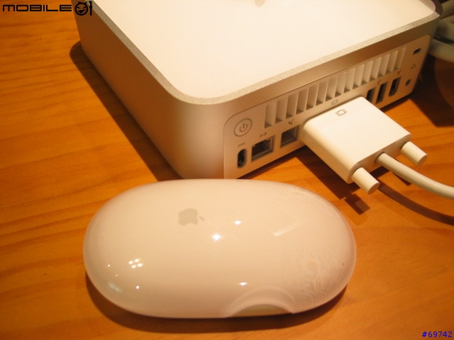 [MoMo桑分享] Apple Cinema Display 20" + Mac Mini + BT Mouse & Keyboard