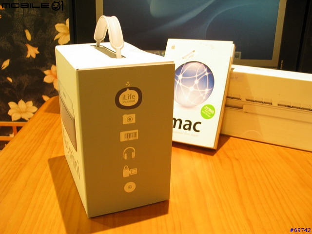 [MoMo桑分享] Apple Cinema Display 20" + Mac Mini + BT Mouse & Keyboard