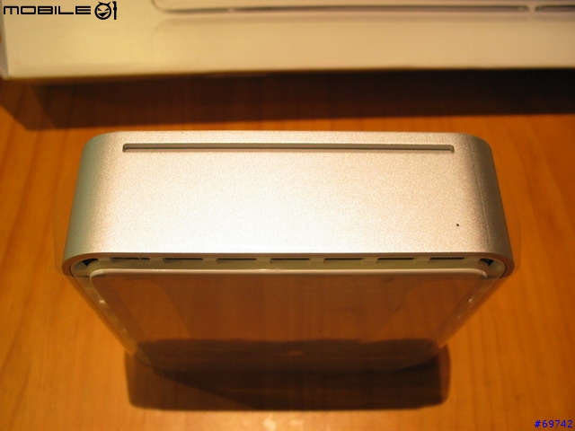 [MoMo桑分享] Apple Cinema Display 20" + Mac Mini + BT Mouse & Keyboard