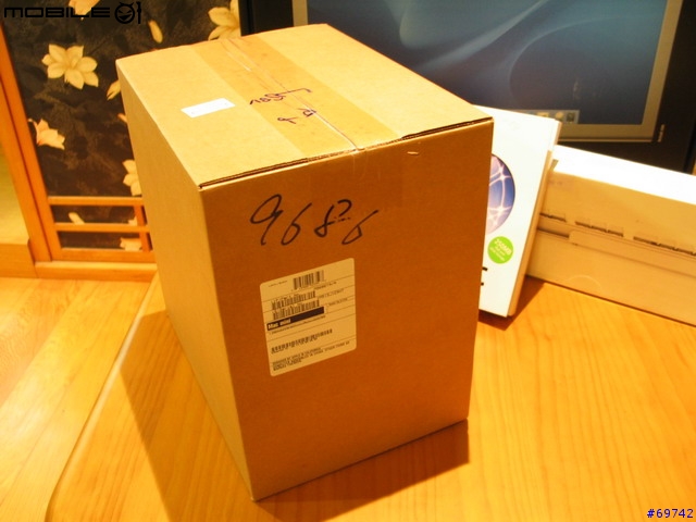 [MoMo桑分享] Apple Cinema Display 20" + Mac Mini + BT Mouse & Keyboard