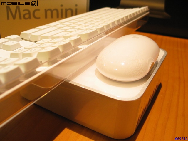 [MoMo桑分享] Apple Cinema Display 20" + Mac Mini + BT Mouse & Keyboard