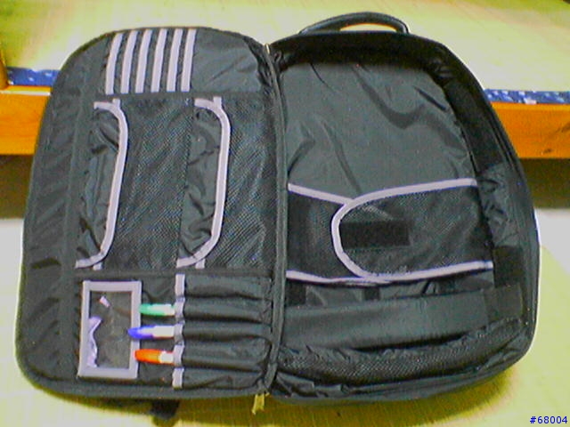 [分享]大尺吋nb(15.4吋寬螢幕)...背包的選擇...Acer 1692 配上 Jansport--Lap station