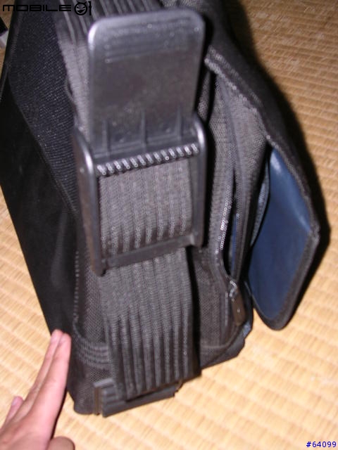 [分享]01五月限量團購的Targus 經典 NOTEBOOK 側背包(CBT200 藍黑色)-胖丁版