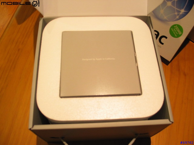 [MoMo桑分享] Apple Cinema Display 20" + Mac Mini + BT Mouse & Keyboard