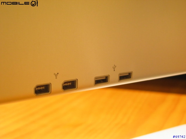 [MoMo桑分享] Apple Cinema Display 20" + Mac Mini + BT Mouse & Keyboard