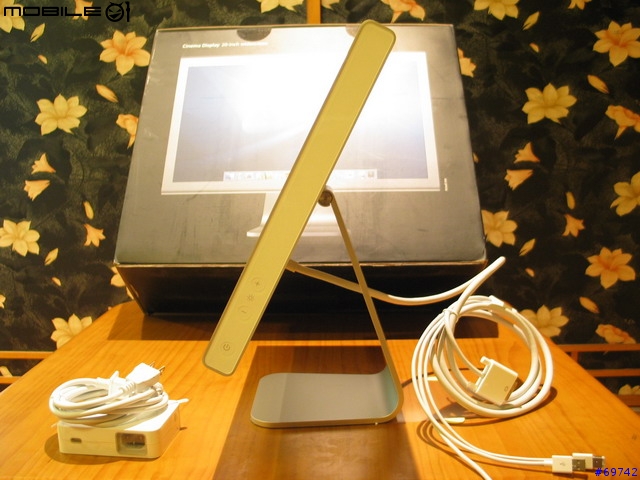 [MoMo桑分享] Apple Cinema Display 20" + Mac Mini + BT Mouse & Keyboard