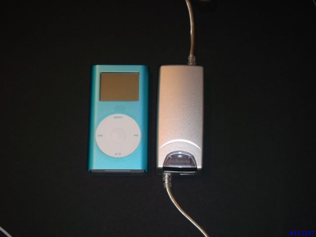 PowerBook & iBook車上的充電器 + iPod小配件 (嘿嘿..這篇裡面還有一個小驚喜!)