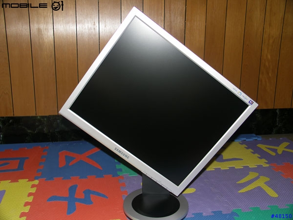 [分享]8ms,可旋轉的19" LCD, SAMSUNG 913B(解說文字已補上)