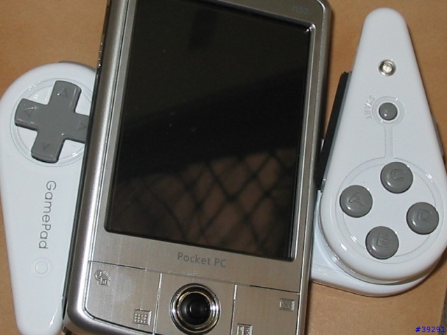 [分享] 一瞥 BGP-100 GamePad 藍芽搖桿