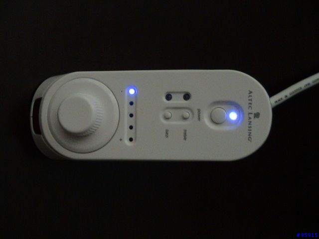 [分享] (加上圖了!!) 終於加入蘋果家族!! 新iMac G5 20吋＋新iPod 60G＋Altec Lansing MX-5021(white)