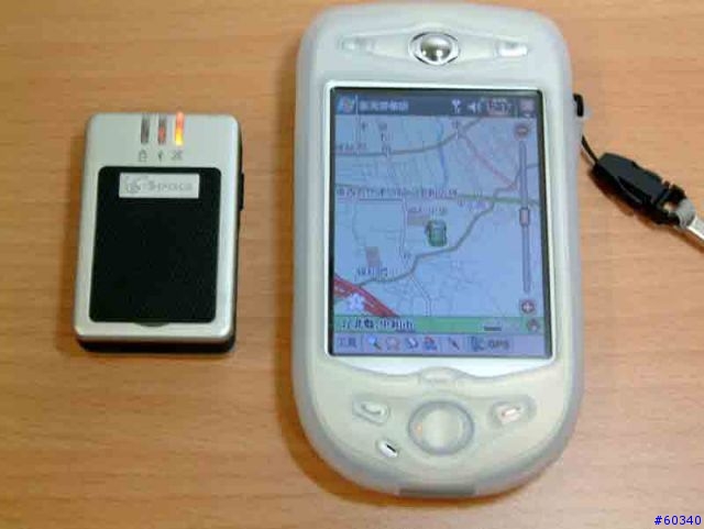 [分享]衛星導航的最佳解決方案-汽車機車2用的導航裝置