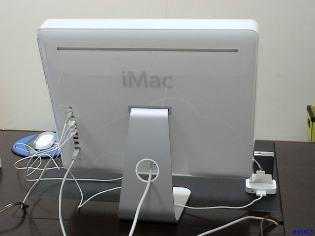 [分享] (加上圖了!!) 終於加入蘋果家族!! 新iMac G5 20吋＋新iPod 60G＋Altec Lansing MX-5021(white)
