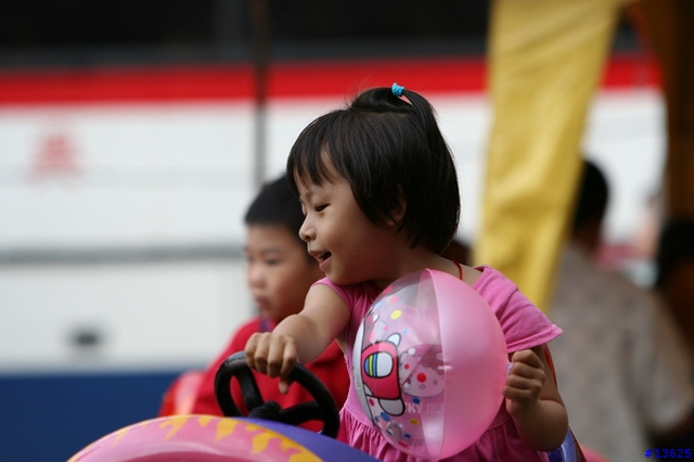 [分享]CANON EF 70-200mm 1:2.8 L IS...