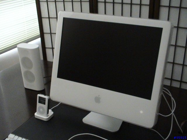 [分享] (加上圖了!!) 終於加入蘋果家族!! 新iMac G5 20吋＋新iPod 60G＋Altec Lansing MX-5021(white)