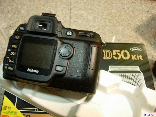 [分享+勸敗??圖有點小多]我衝動了~ 我終於忍不住下手了~ Nikon D50 Kit 機身及配件分享