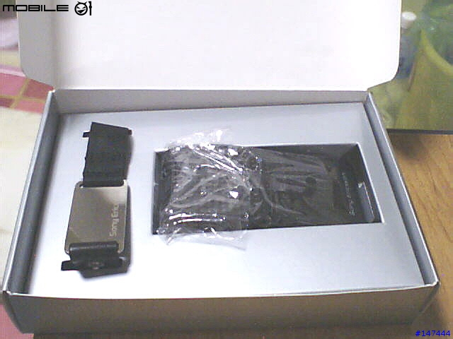 [分享]買入K700i , 想順便問一下某些配件的用途