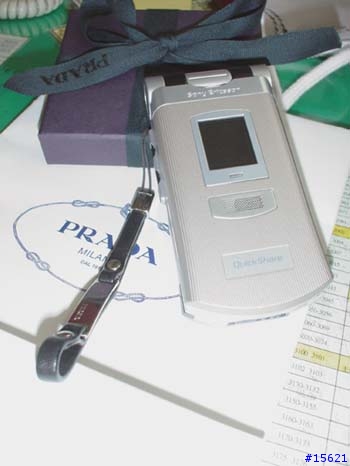 第一次發表 PRADA的手機吊飾！