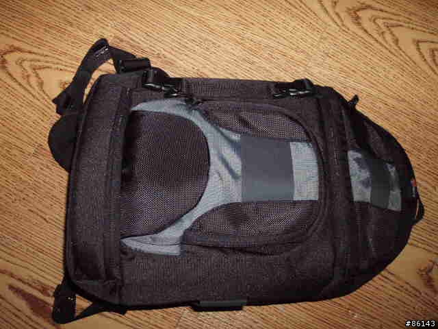 [分享]Lowepro SlingShot 200AW---數位相機包