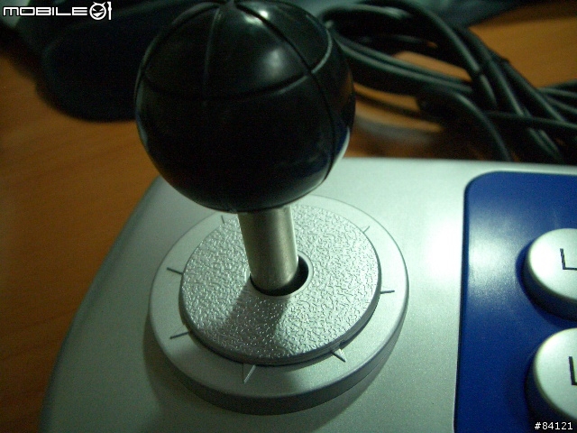 [勸敗/分享]兒時電玩捲土重來：震動搖桿座與USB轉PS手把轉接線