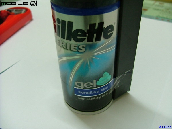 [勸敗]每個男人的法拉利夢之肌膚上的奔馳-Gillette Mach3 Turbo 火紅版