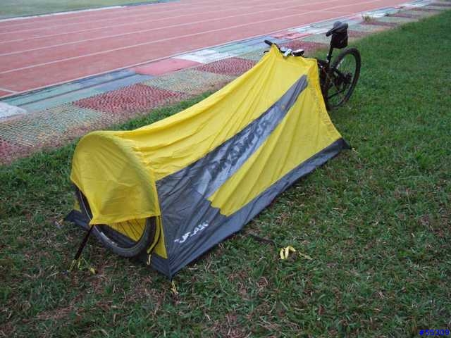 (分享)topeak bikamper自行車帳(1/1/2006更新巴棍農場之旅)
