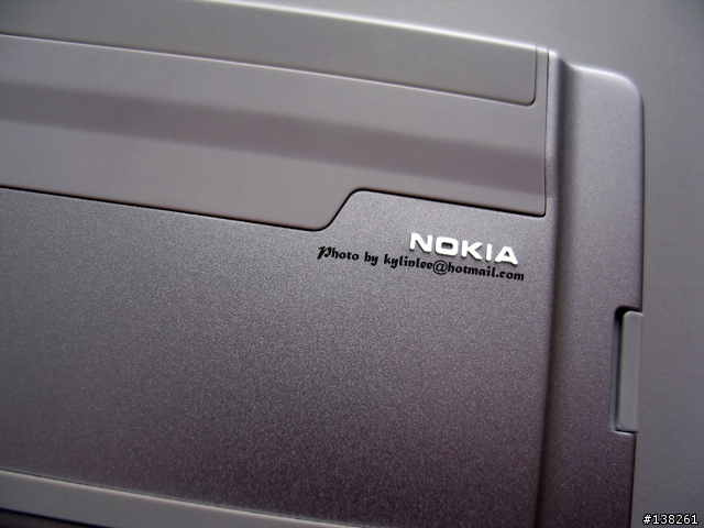 Nokia 藍芽鍵盤，又給你好看！ （Wireless Keyboard SU-8W）