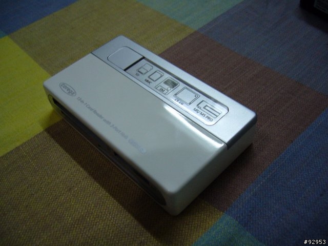 [分享]corega 13合一讀卡機複合三埠集線器 (USB2.0)