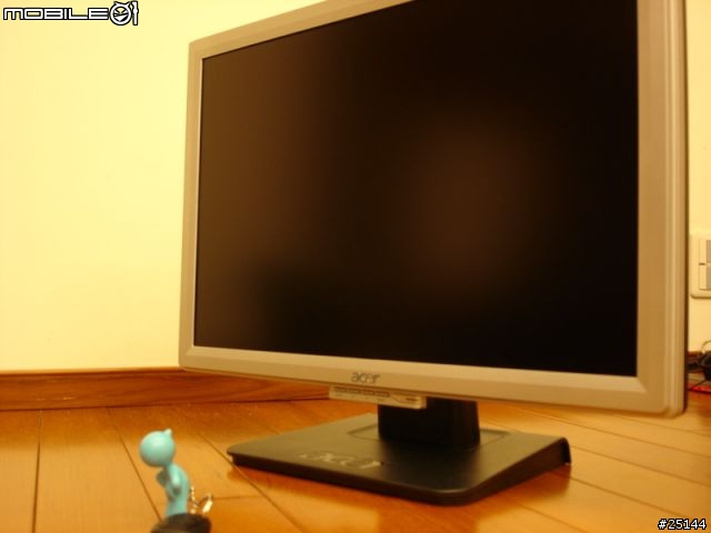 【阿西摩測試報告】24" 的世界大不同！ Acer AL2416W 24" WideScreen LCD Display (圖片有點多唷～）
