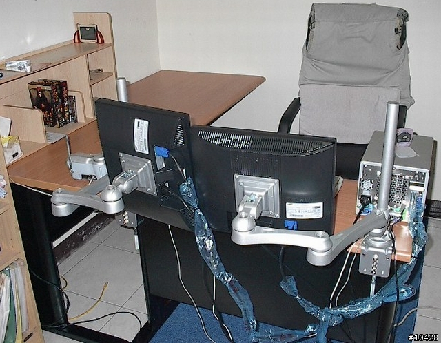 書房雙螢幕電腦桌及臥房床邊電腦桌