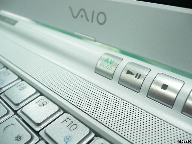 SONY TX90S 白色限量版.....圖多喔!!