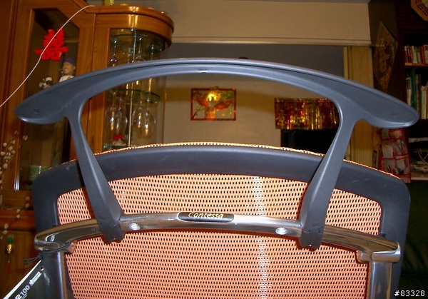 跟各位分享我的橘色Contessa MESH Chair