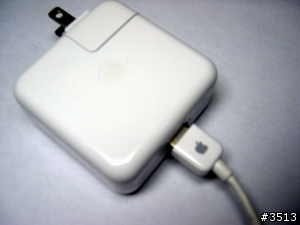 [問題] iPod變壓器 和 FireWire線 的連接