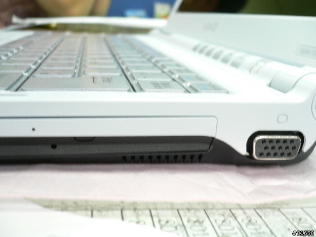 SONY TX90S 白色限量版.....圖多喔!!