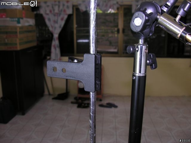 [雙手萬能] 之 沒有小朋友萬萬不能~DIY攝影台的燈架補強